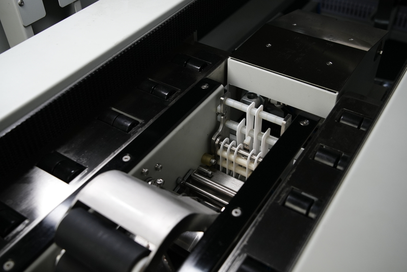 Hulian Automatic Carton Case Box Erector Machine With Water-activated Kraft Paper Bottom Sealing HCE-544W-L 