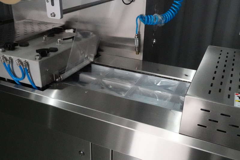 Hualian thermoforming packaging machine