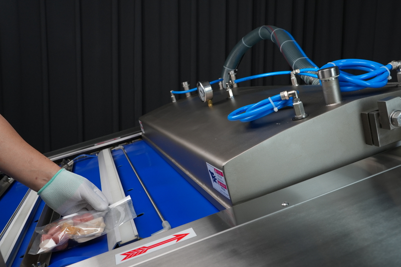 continuous vacuum packaging machine