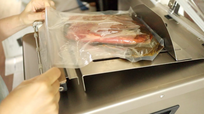 Tray Sealing vs Vacuum Sealing